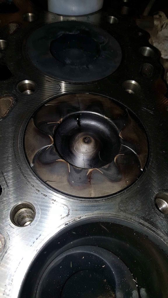 Toyota Hilux 1KD piston failure, caused by faulty fuel components CM